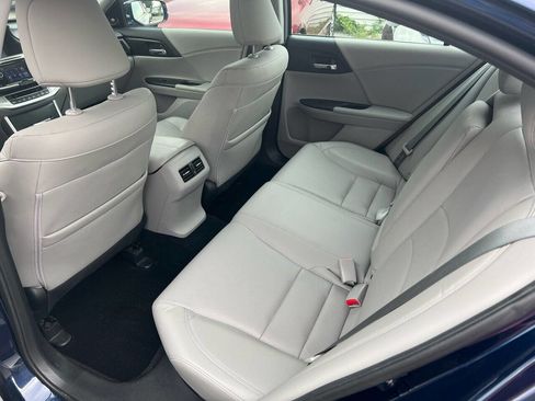 Used 2015 Honda Accord EX-L image 18