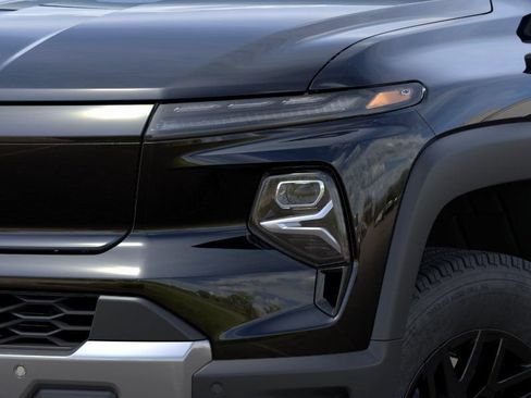 New 2026 Chevrolet Silverado EV LT w/ Plus Package AWD/4WD image 11