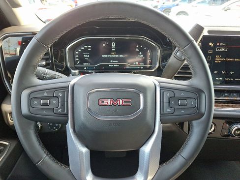Used 2023 GMC Sierra 1500 SLE image 16