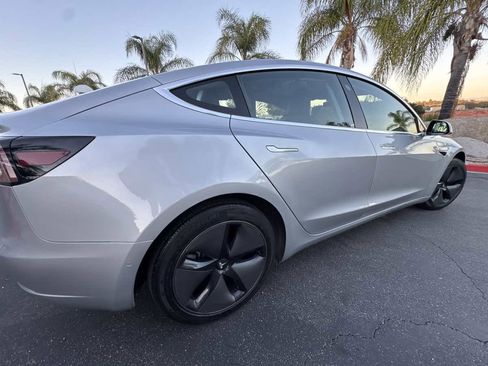 Used 2018 Tesla Model 3 Long Range image 19
