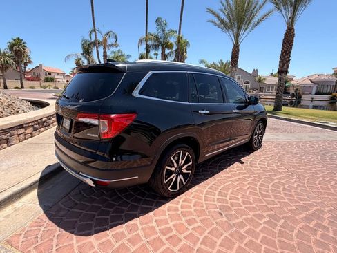 Used 2021 Honda Pilot Touring image 12