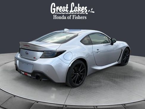 Used 2022 Toyota GR86 Premium w/ ALL Weather Mat Package (TMS) RWD image 5