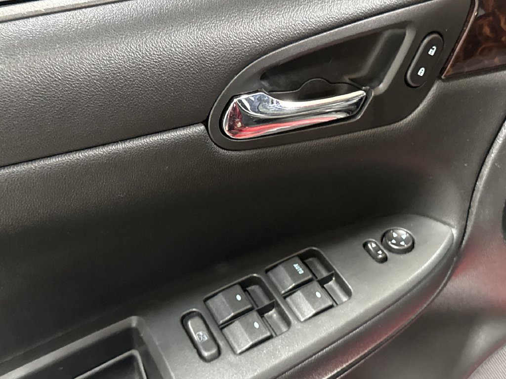 Used 2013 Chevrolet Impala LT w/ LT Sunroof Package FWD image 20