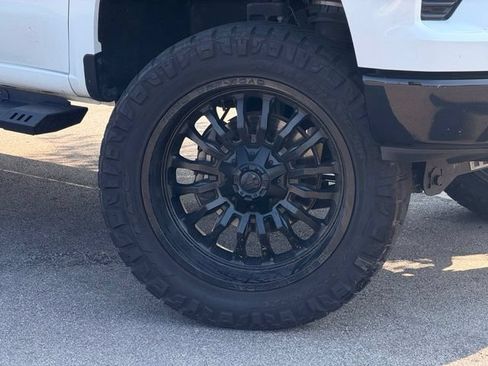 Used 2023 Chevrolet Silverado 1500 LT Trail Boss w/ LT Trail Boss Premium Package AWD/4WD image 6