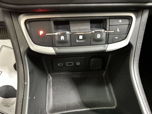 Certified 2023 GMC Terrain SLE w/ Driver Convenience Package AWD/4WD image 17