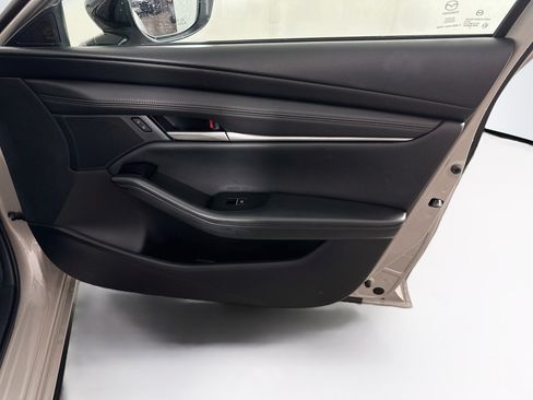Used 2024 MAZDA MAZDA3 s FWD image 32