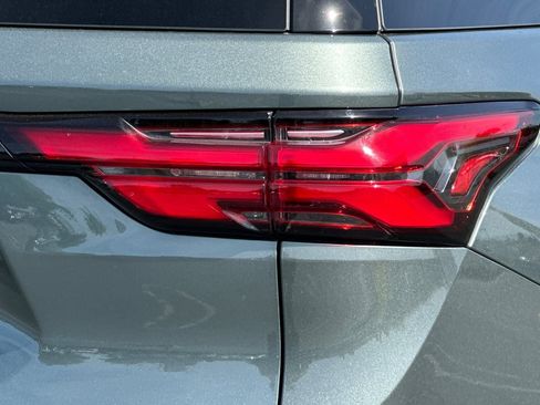 Certified 2023 Chevrolet Traverse LT FWD image 49