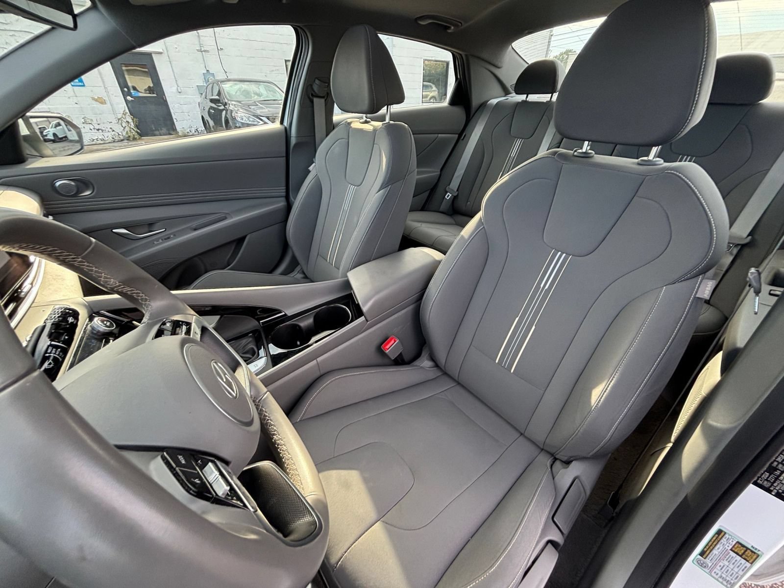 Used 2025 Hyundai Elantra SEL FWD image 37