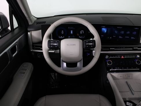 Certified 2026 Hyundai Santa Fe SEL FWD image 8