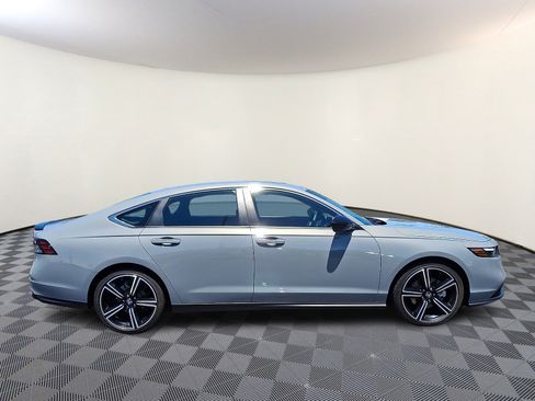 Used 2024 Honda Accord Sport image 8