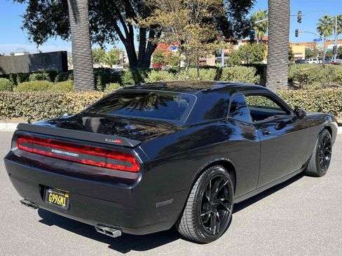 Used 2010 Dodge Challenger SRT8 w/ SRT Option Group II image 12