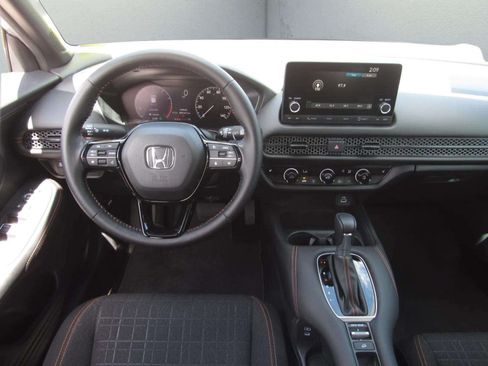Certified 2025 Honda HR-V Sport image 16