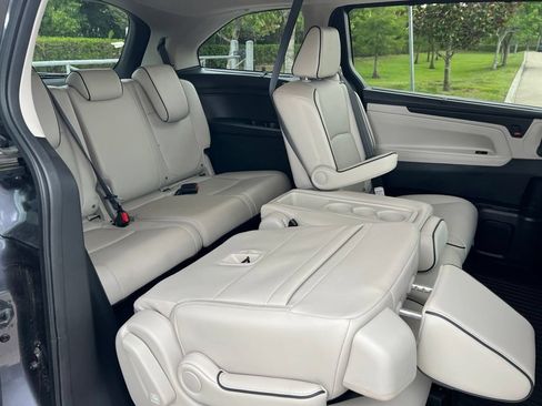 Used 2025 Honda Odyssey Touring image 23