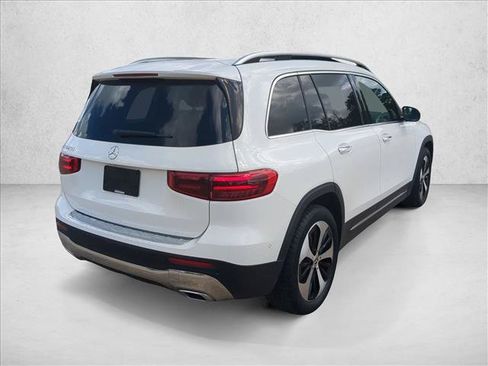 Used 2025 Mercedes-Benz GLB 250 image 5