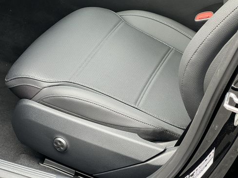 New 2026 Mercedes-Benz C 300 4MATIC Sedan image 19