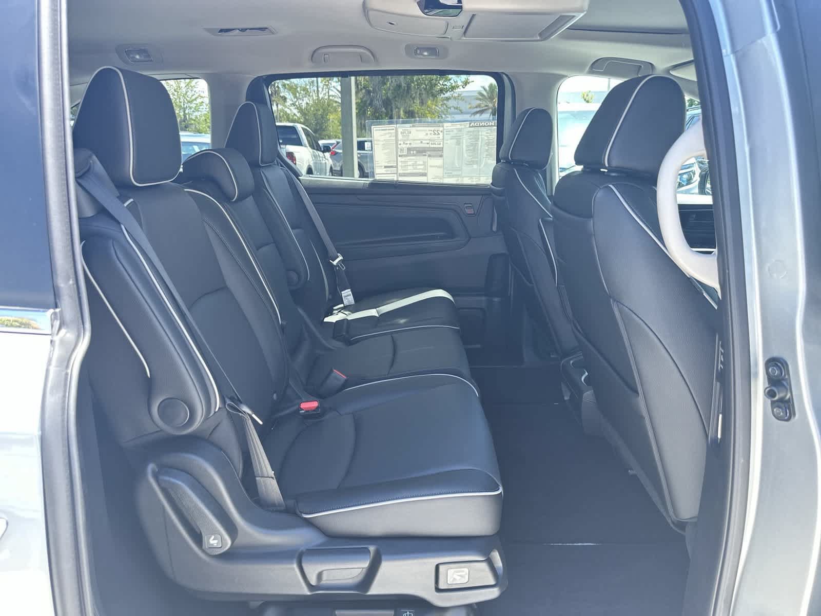 New 2026 Honda Odyssey Touring image 16