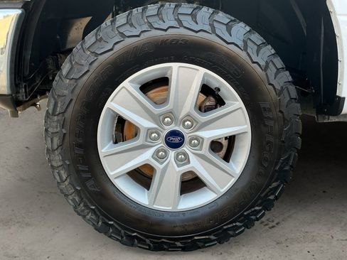 Used 2018 Ford F150 XLT w/ Heavy-Duty Payload Package AWD/4WD image 9