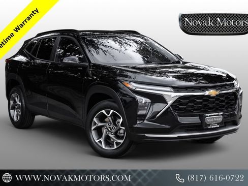 Used 2024 Chevrolet Trax LT w/ Driver Confidence Package FWD image 1