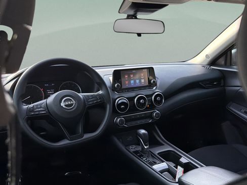 Used 2024 Nissan Sentra S image 41