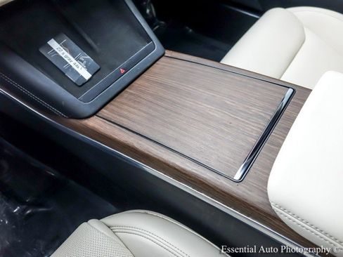 Used 2022 Tesla Model S image 35