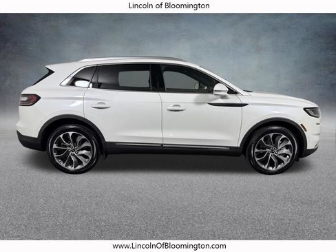 Used 2023 Lincoln Nautilus Reserve AWD/4WD image 8