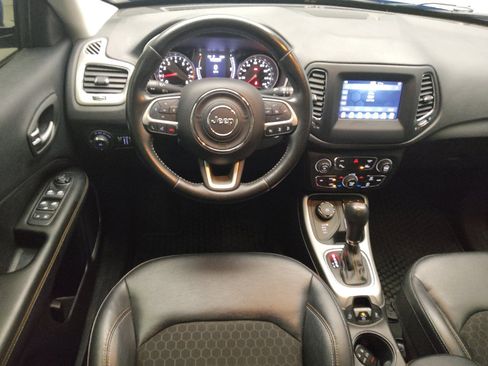 Used 2020 Jeep Compass Latitude AWD/4WD image 22