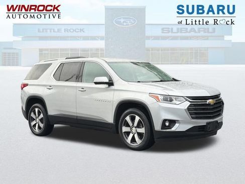 Used 2018 Chevrolet Traverse LT FWD image 1