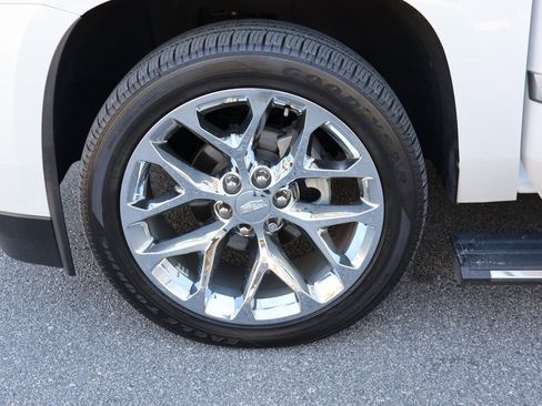 Used 2019 Cadillac Escalade Premium Luxury image 9