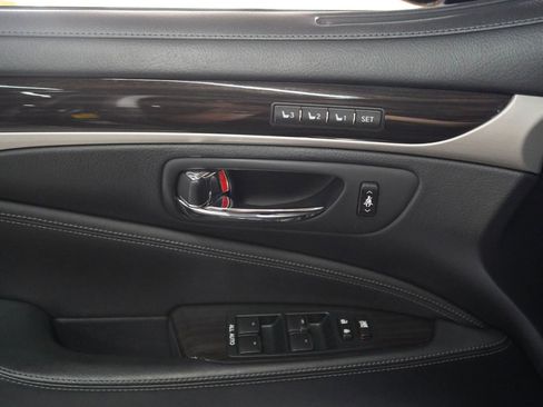 Used 2014 Lexus LS 460 RWD image 13