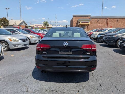 Used 2016 Volkswagen Jetta Sport w/ Lighting Package FWD image 25