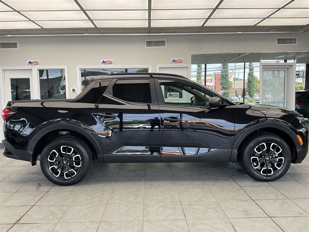 Used 2023 Hyundai Santa Cruz SEL w/ Activity Package AWD/4WD image 4