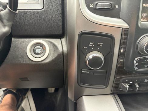 Used 2017 RAM 2500 Limited AWD/4WD image 29
