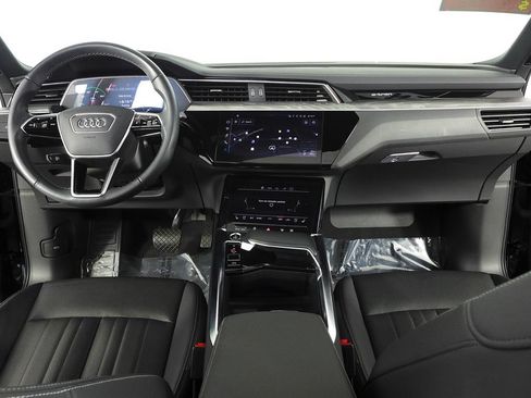 Used 2024 Audi Q8 e-tron Premium Plus w/ Premium Plus Package AWD/4WD image 25