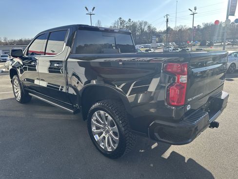 Used 2019 Chevrolet Silverado 1500 High Country w/ Technology Package image 8
