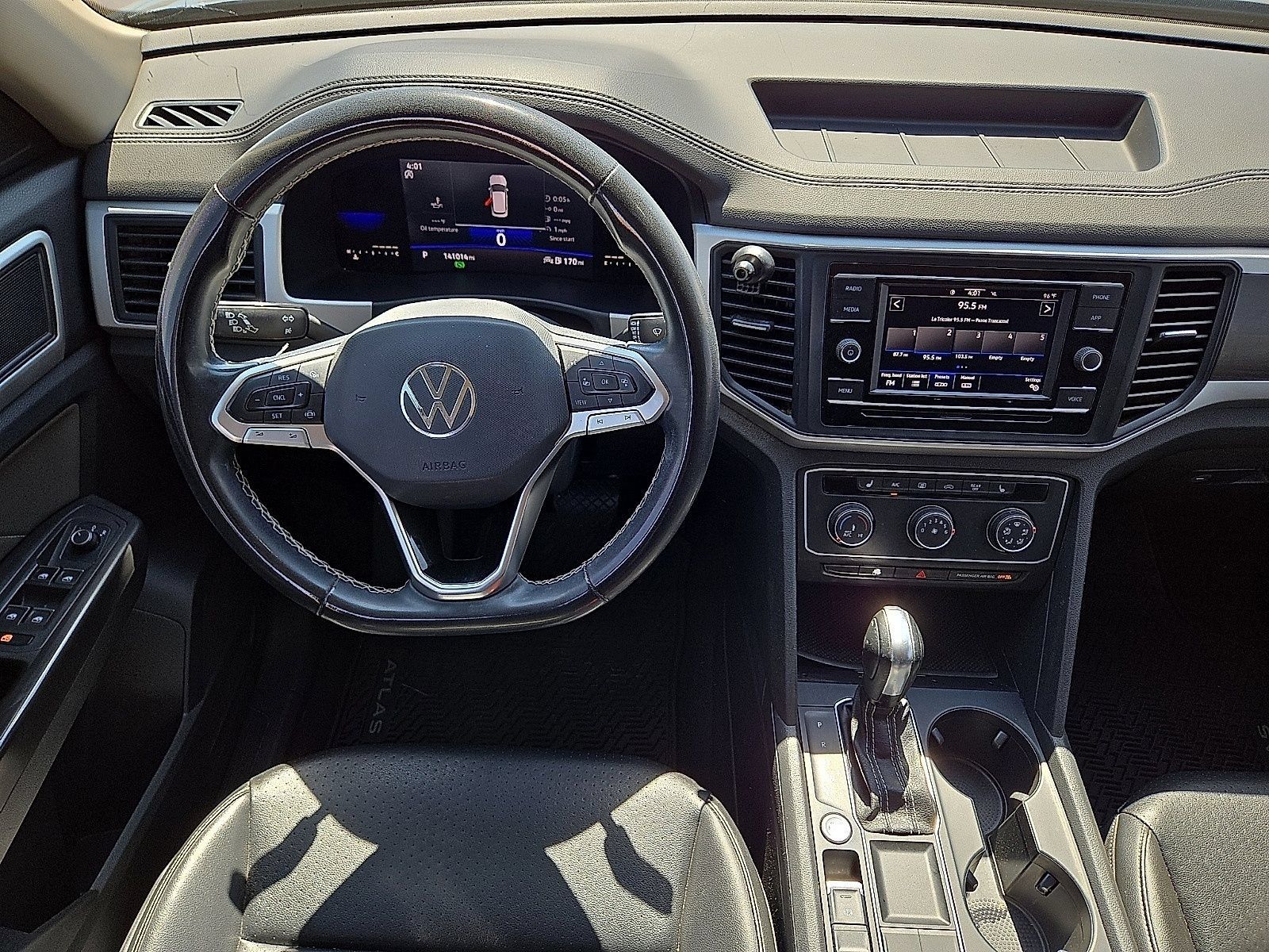 Used 2022 Volkswagen Atlas SE FWD image 16