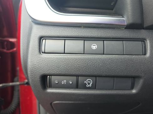 Used 2023 Nissan Rogue SV image 15