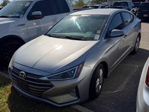 Used 2020 Hyundai Elantra SEL FWD image 5