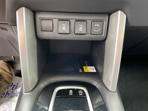Used 2023 Toyota Corolla Cross XLE w/ Convenience Package AWD/4WD image 14
