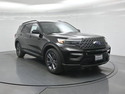 Certified 2022 Ford Explorer XLT w/ Equipment Group 202A image 50