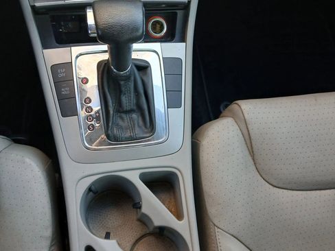 Used 2007 Volkswagen Passat 2.0T image 22