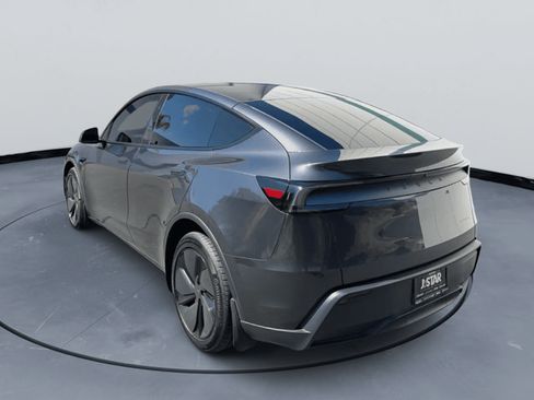Used 2026 Tesla Model Y Long Range AWD/4WD image 6