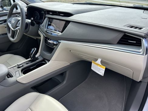New 2026 Cadillac XT5 Premium Luxury image 12