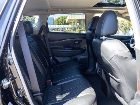 Used 2019 Nissan Murano Platinum w/ Cargo Package image 16