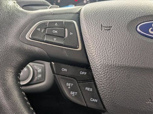 Used 2018 Ford Escape SE w/ SE Sport Appearance Package image 12