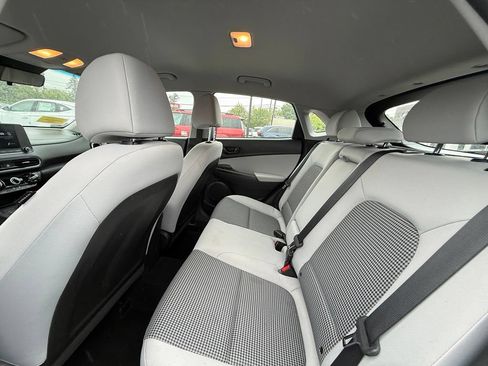 Used 2022 Hyundai Kona SE AWD/4WD image 18