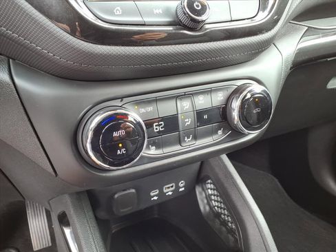 Used 2022 Chevrolet TrailBlazer LT w/ Convenience Package image 30