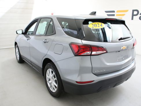 Used 2024 Chevrolet Equinox LS FWD image 6