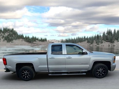 Used 2015 Chevrolet Silverado 1500 LT image 2