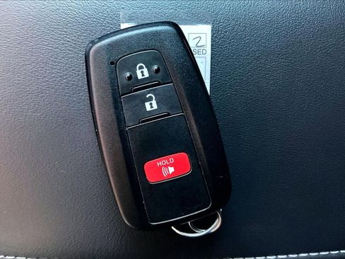 Used 2022 Toyota Corolla SE image 23