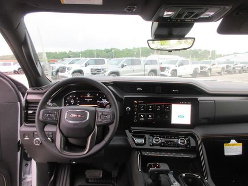 New 2026 GMC Sierra 1500 AT4 w/ AT4 Premium Package AWD/4WD image 17